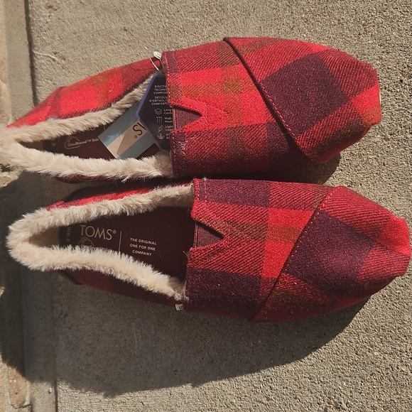 Toms Red Plaid Shoes - Picture 2 of 5